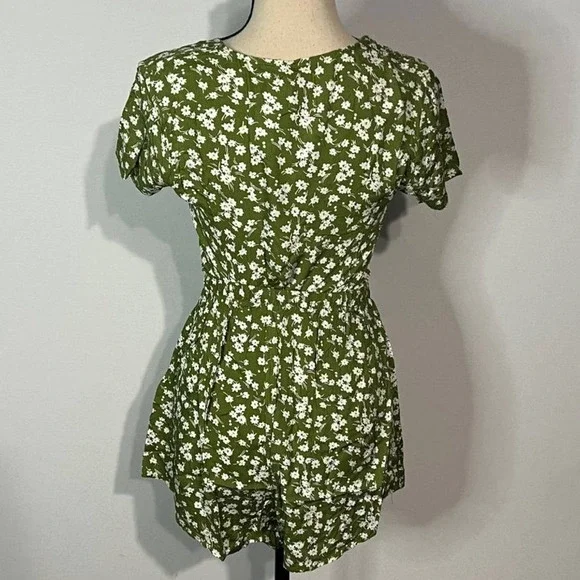 Princess Polly Ragnar Tie Front Romper Green Floral Women's Size 4 - Picture 5 of 13